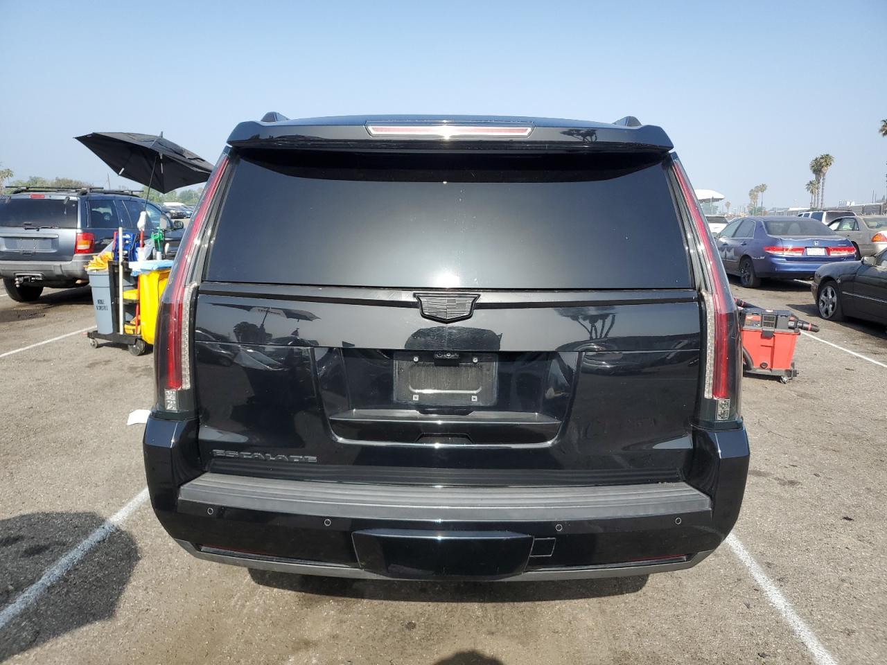 1GYS3BKJ1HR209296 2017 Cadillac Escalade Luxury