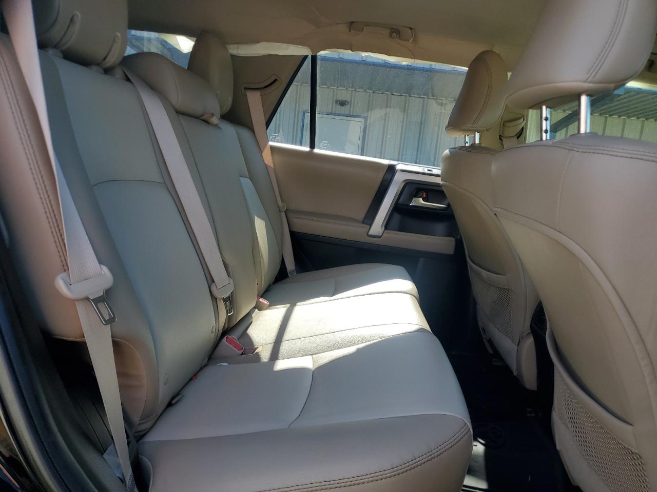 JTEZU5JR8H5164046 2017 Toyota 4Runner Sr5