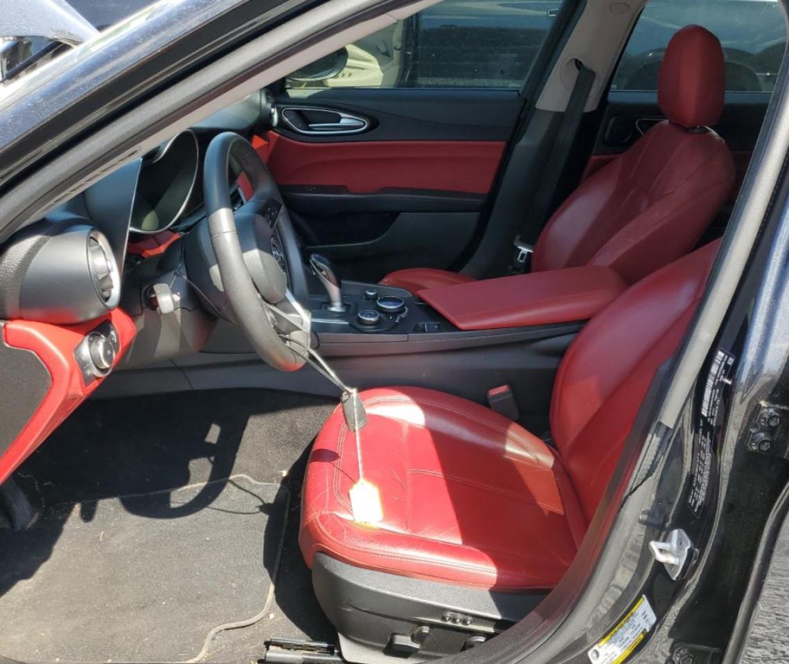 ZARFAEDNXH7540832 2017 Alfa Romeo Giulia Q4