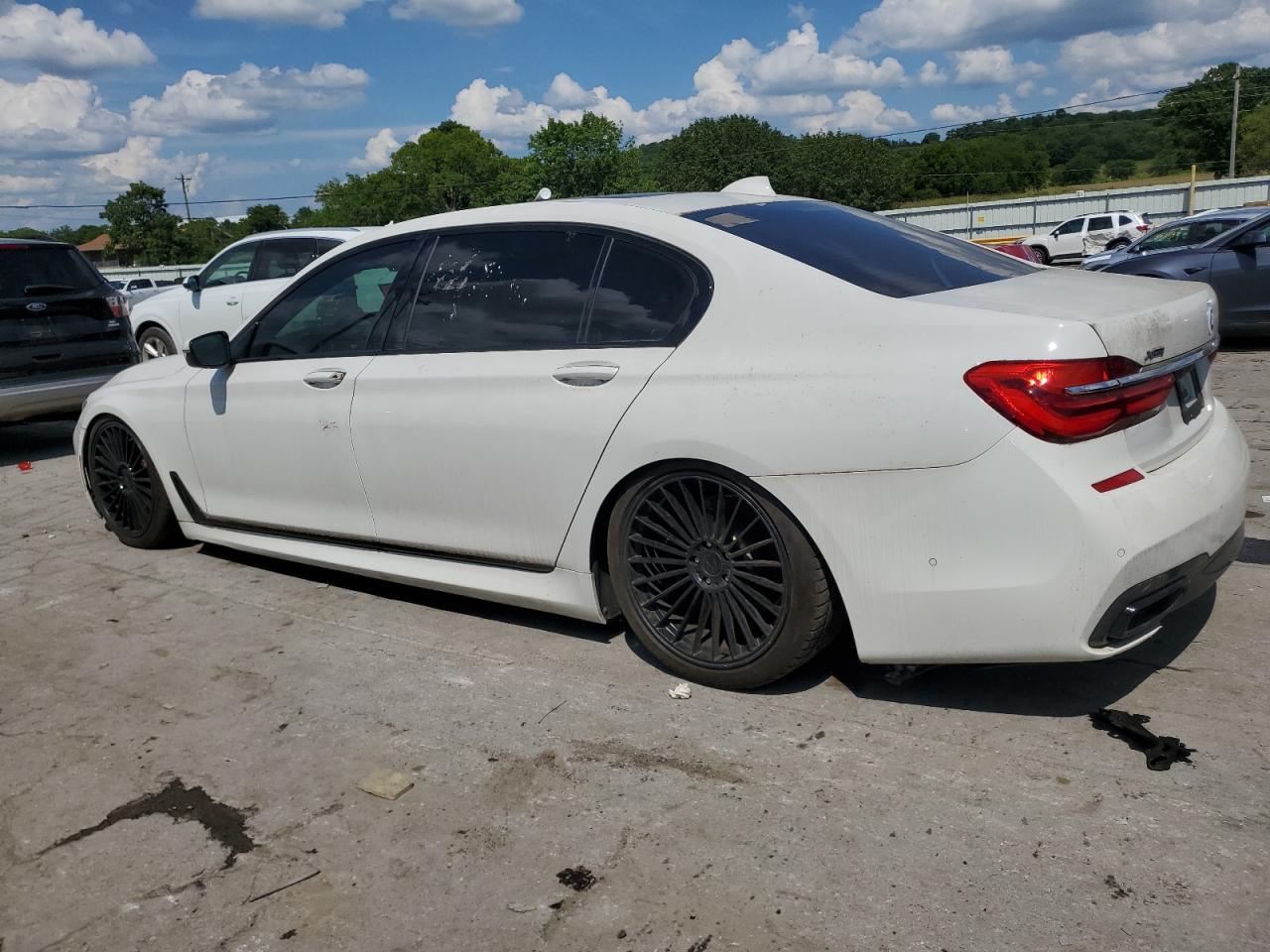 2016 BMW 750 Xi vin: WBA7F2C50GG416256