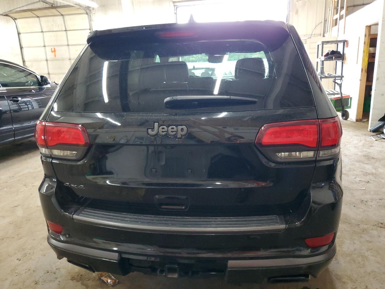 1C4RJFCG7KC695370 2019 Jeep Grand Cherokee Overland