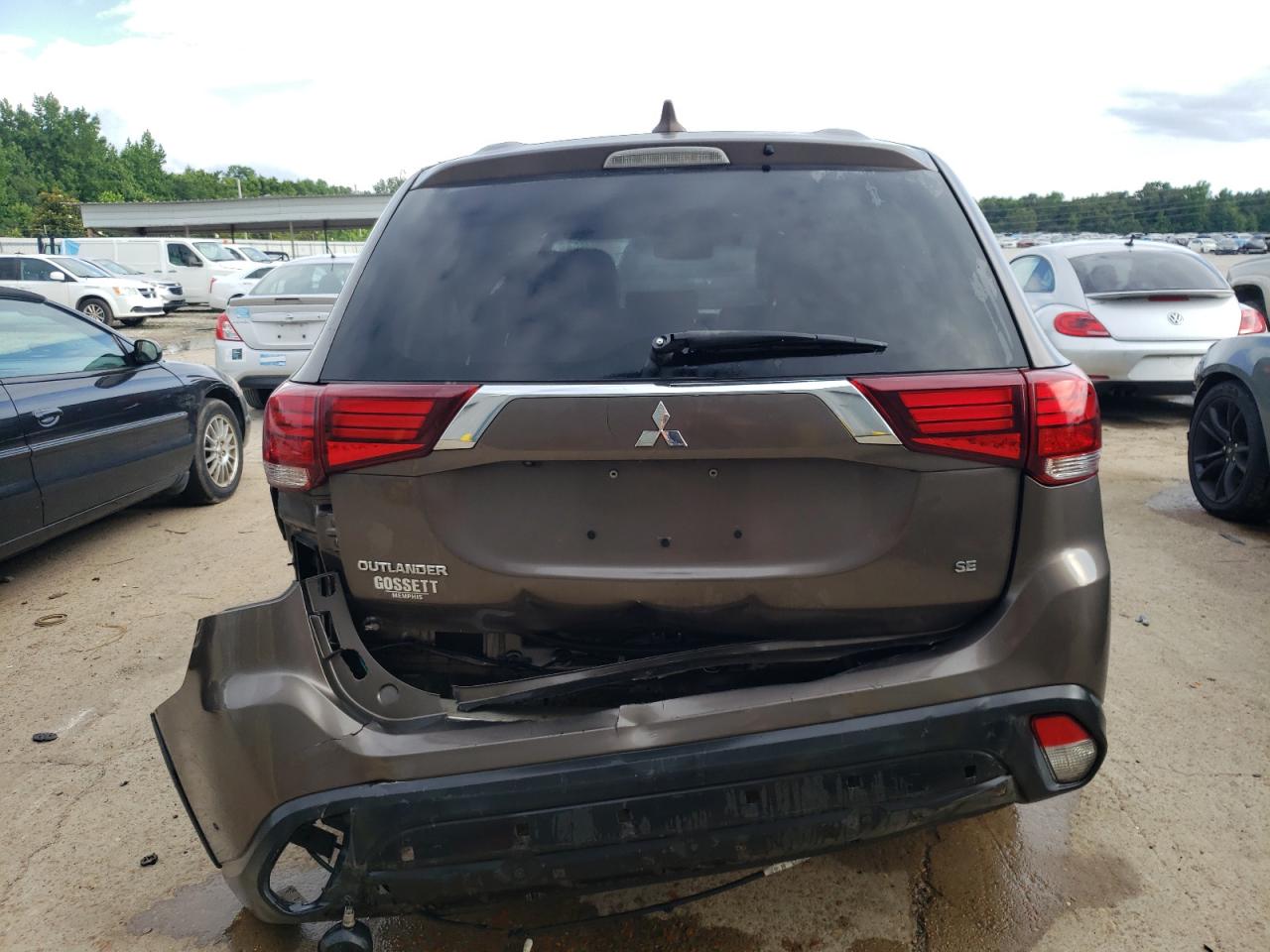 JA4AD3A3XLZ025100 2020 Mitsubishi Outlander Se