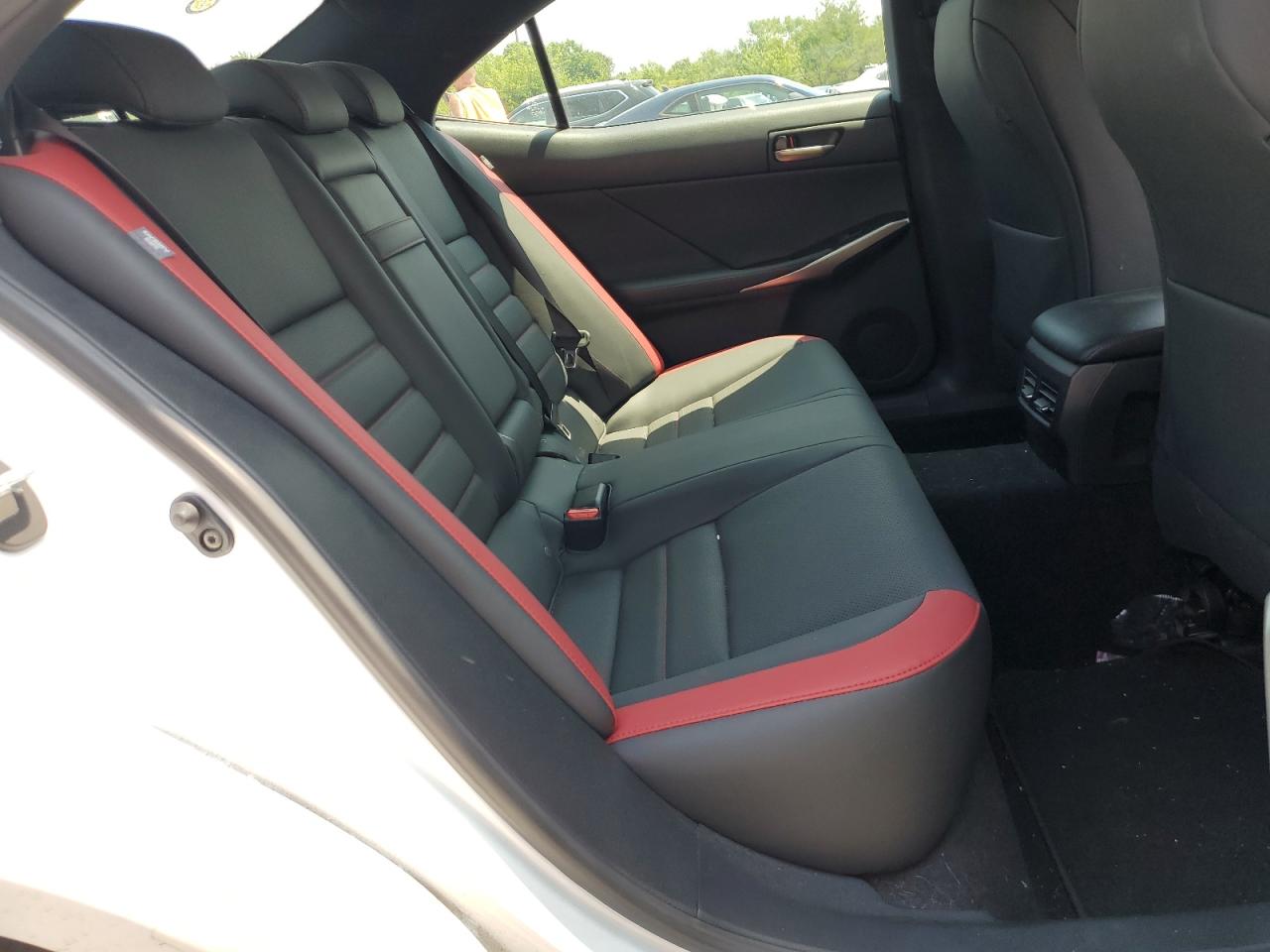 JTHC81D22K5039393 2019 Lexus Is 300