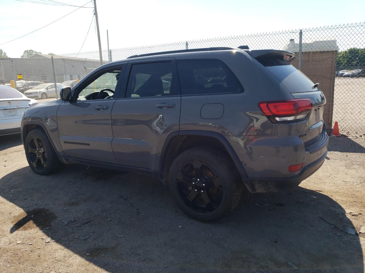 1C4RJFAG2LC156143 2020 Jeep Grand Cherokee Laredo