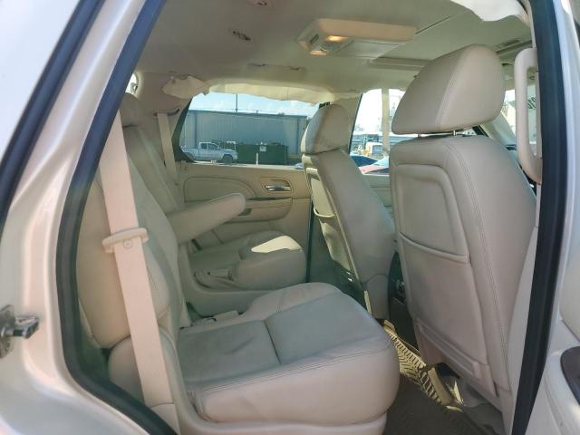 2008 Cadillac Escalade Luxury VIN: 1GYFK638X8R278236 Lot: 60872104