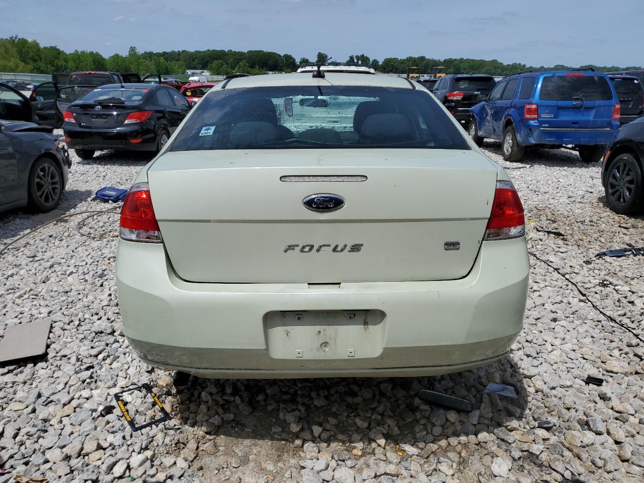 1FAHP3FN2AW117098 2010 Ford Focus Se