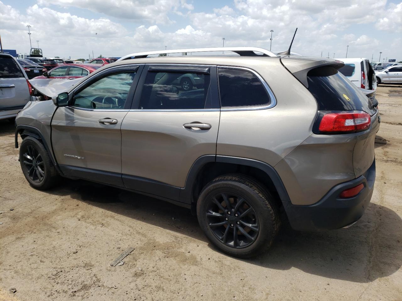 2017 Jeep Cherokee Latitude vin: 1C4PJLCS7HW577787