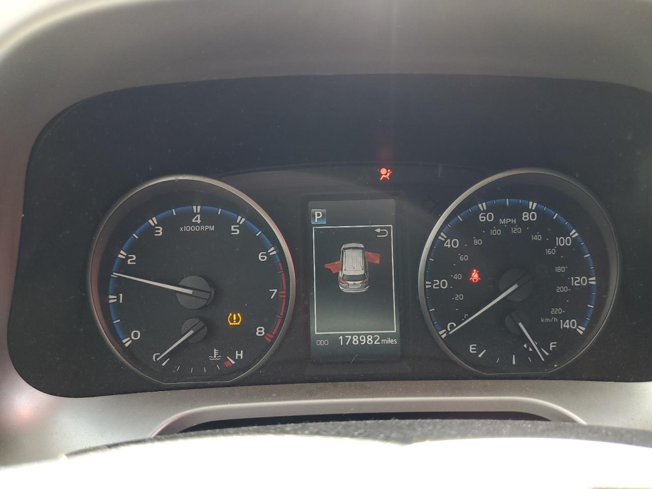 JTMZFREV9HJ122912 2017 Toyota Rav4 Le