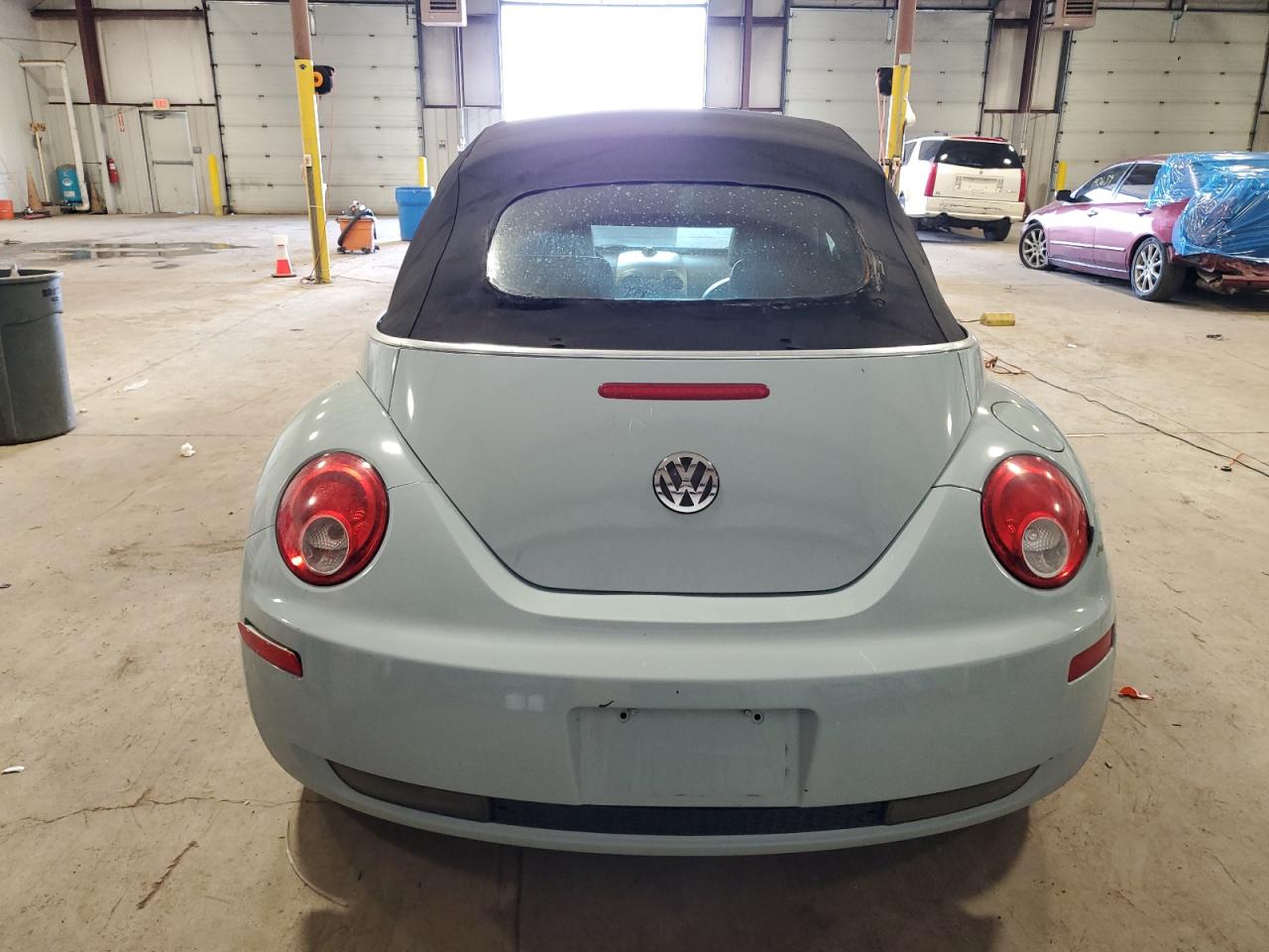 3VWRG31Y16M333772 2006 Volkswagen New Beetle Convertible Option Package 1