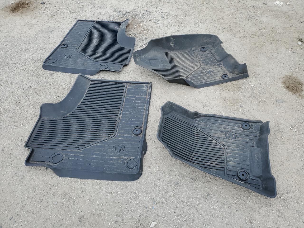 1C6SRFJT5KN775126 2019 Ram 1500 Laramie