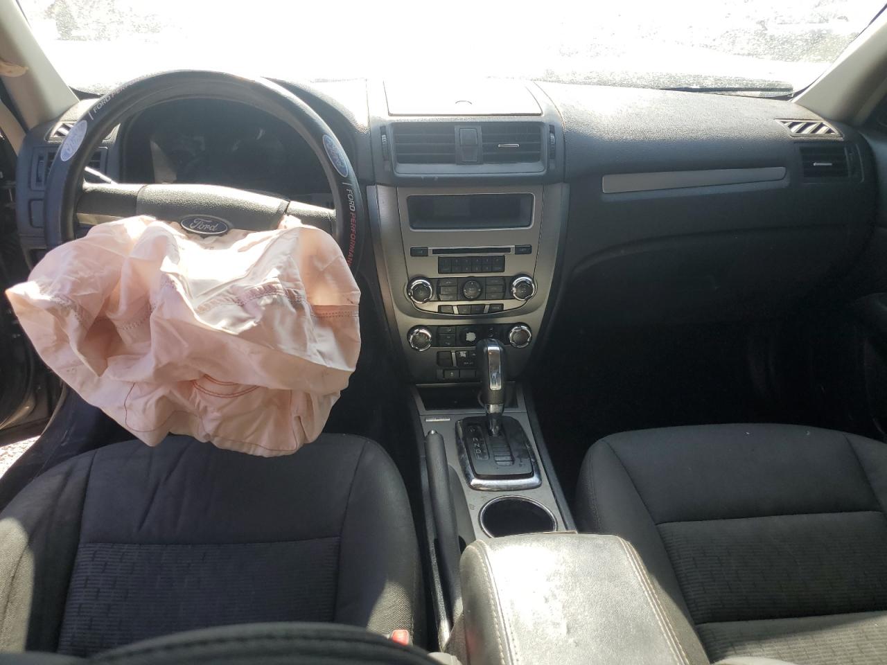 3FAHP0HA8AR328902 2010 Ford Fusion Se