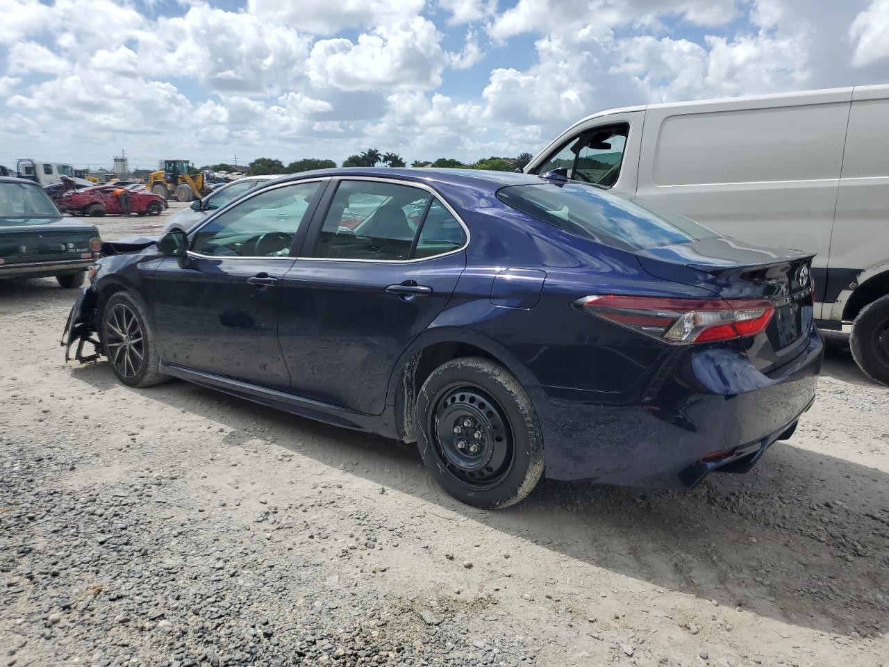 2022 Toyota Camry Se vin: 4T1G11AK6NU055033