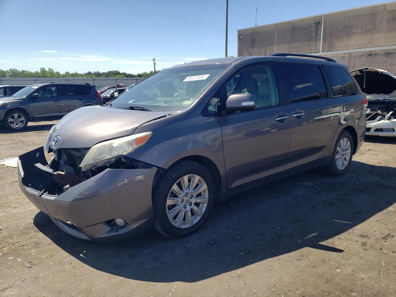 5TDDK3DC1ES093231 2014 Toyota Sienna Xle