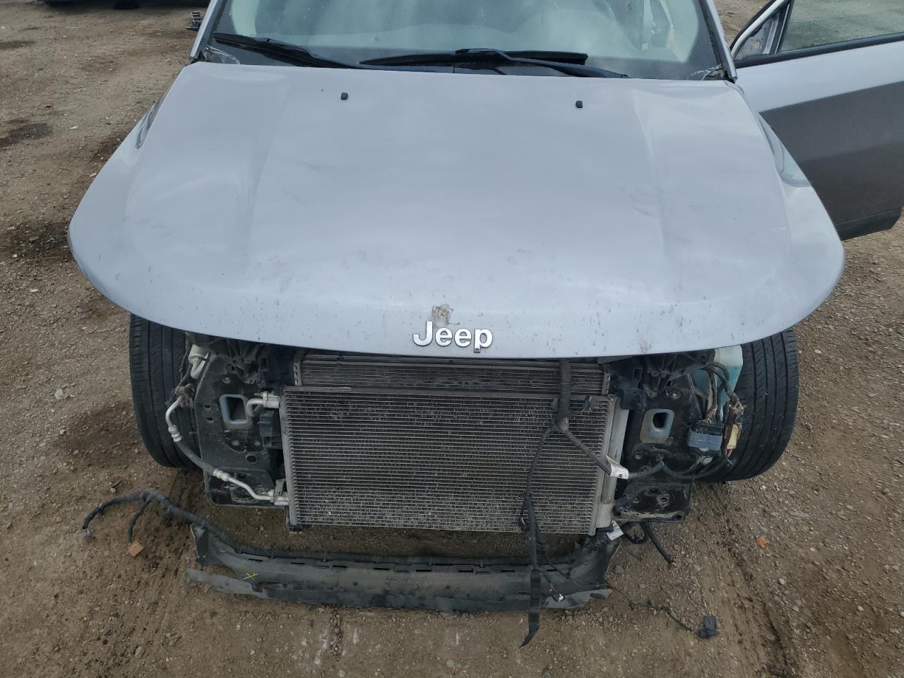 3C4NJCAB2LT256894 2020 Jeep Compass Sport