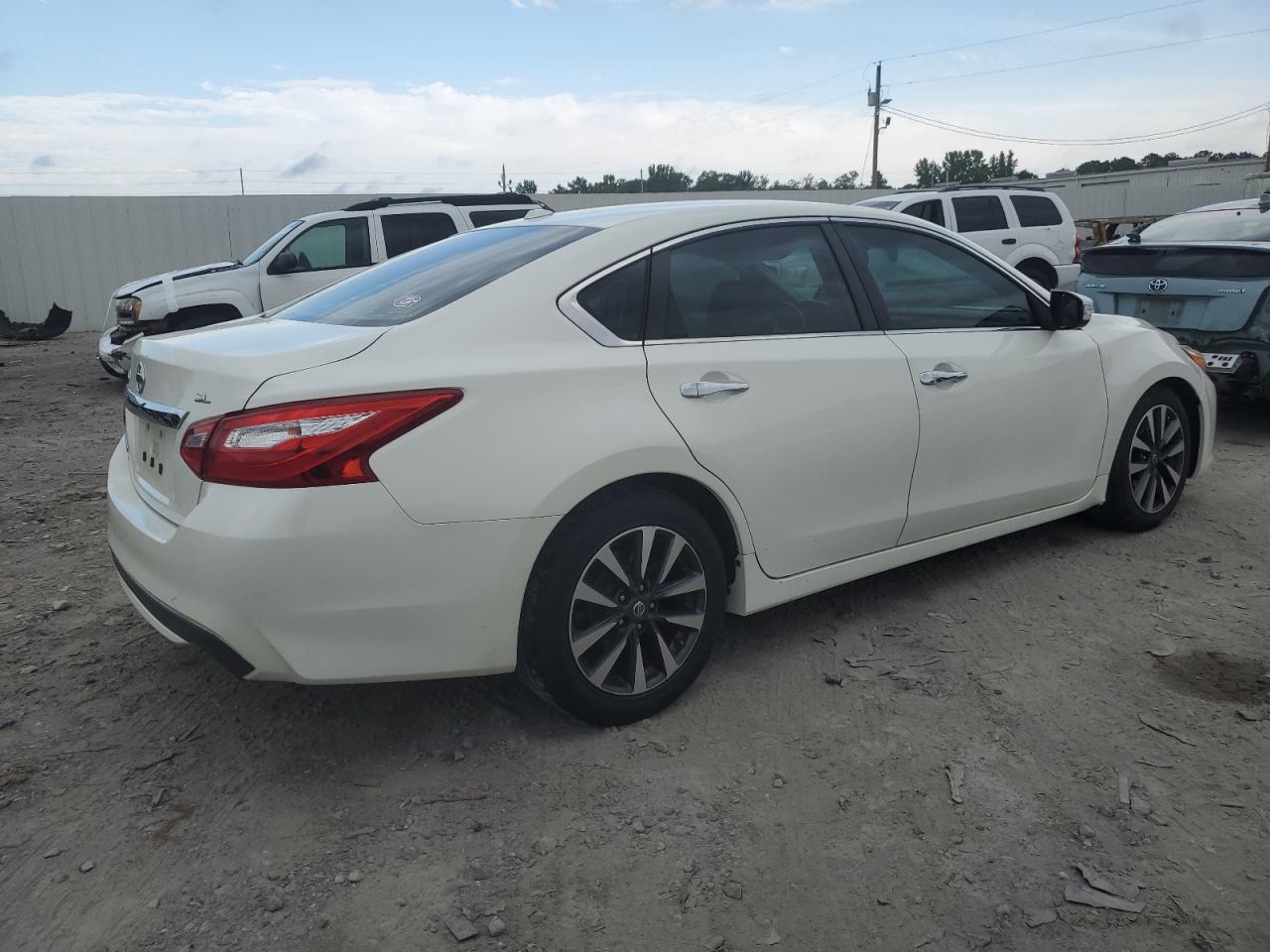 2016 Nissan Altima 2.5 vin: 1N4AL3AP7GC286825