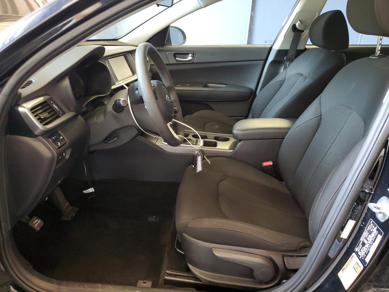 5XXGT4L32LG447886 2020 Kia Optima Lx