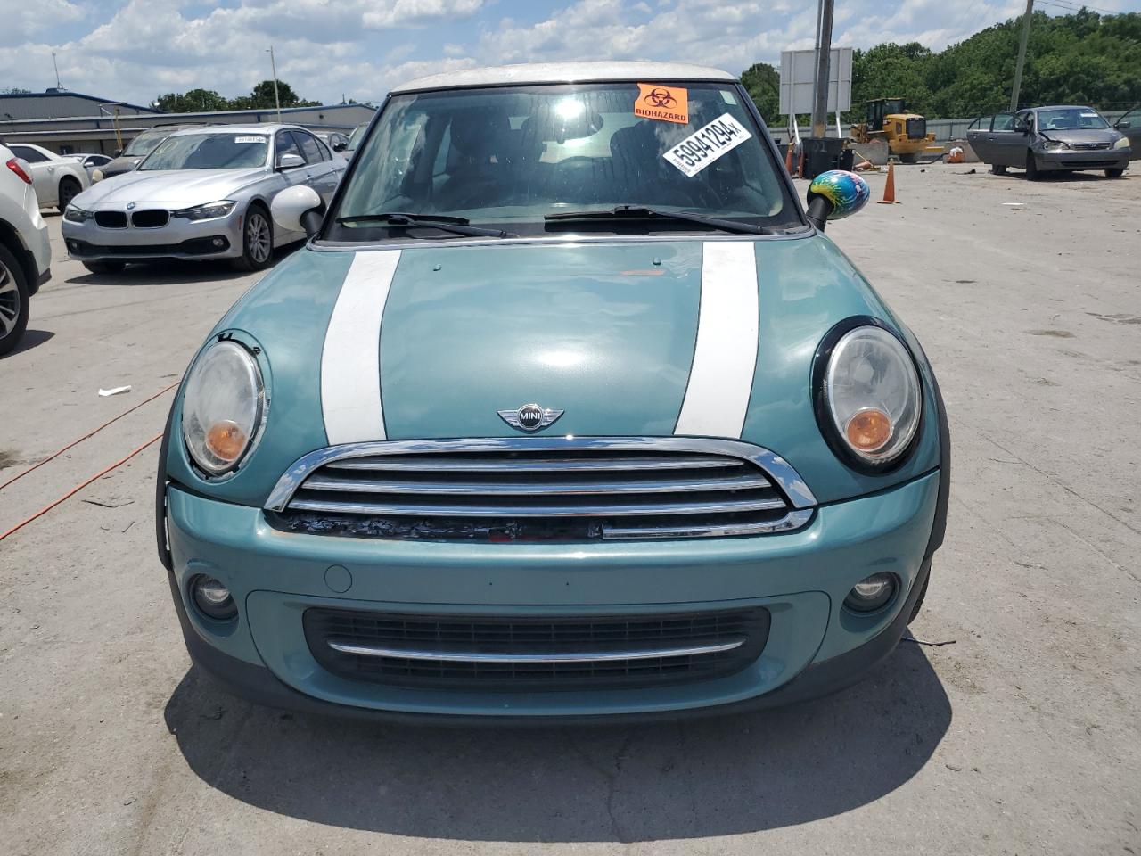 2012 Mini Cooper vin: WMWSU3C59CT257051