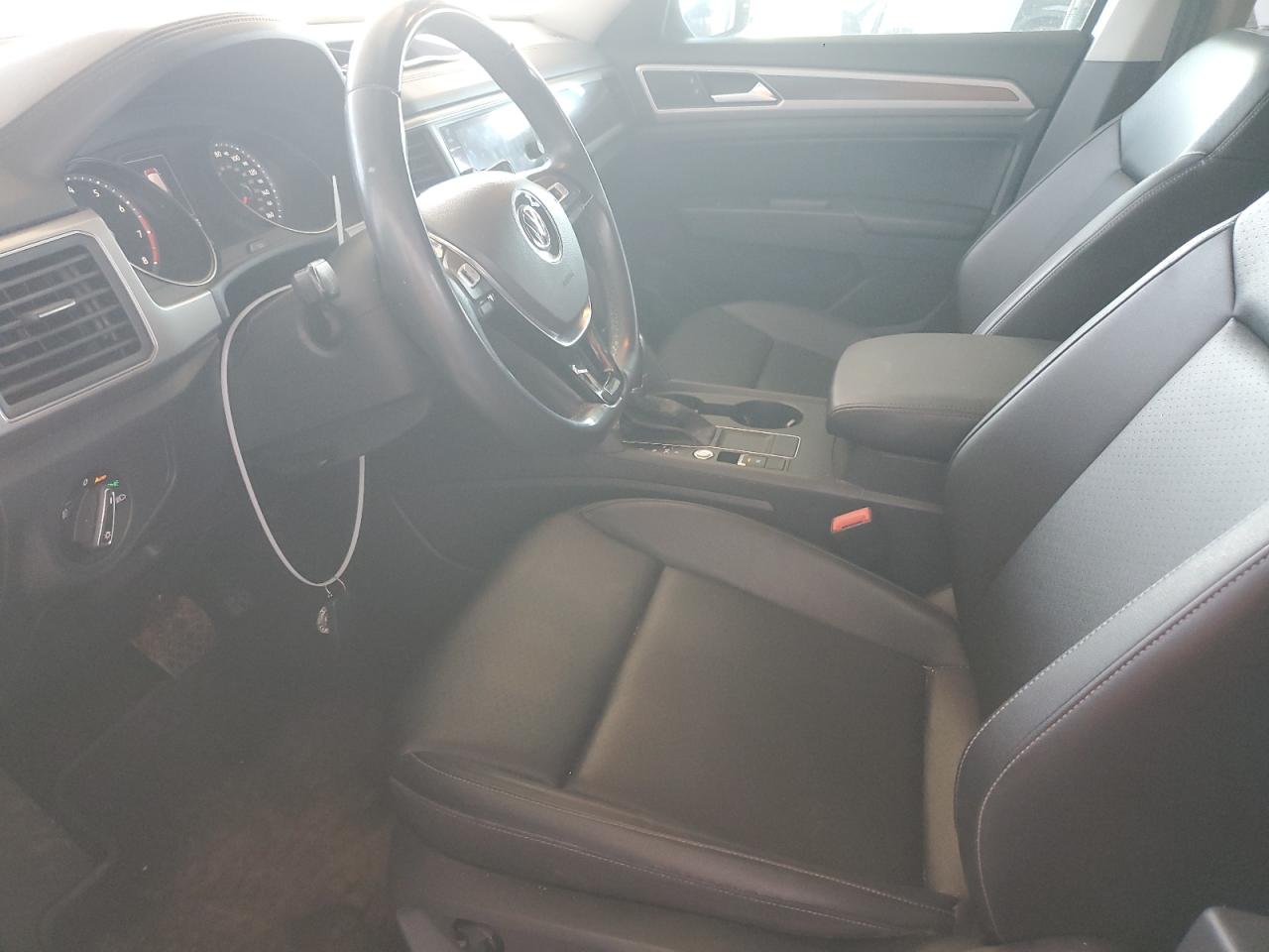 1V2WR2CA2KC566175 2019 Volkswagen Atlas Se