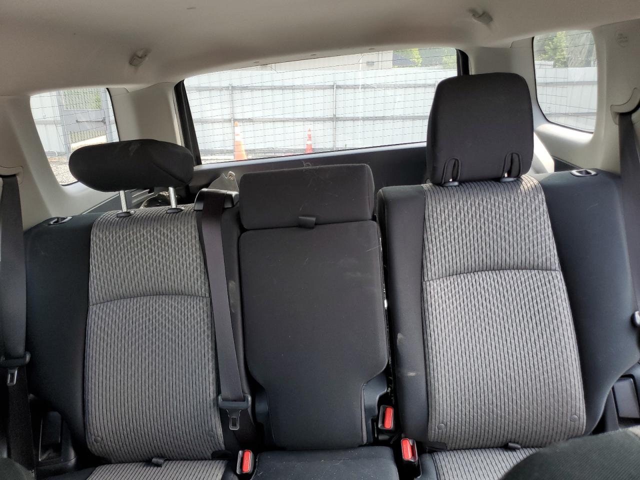 JTEBU5JR2K5687779 2019 Toyota 4Runner Sr5