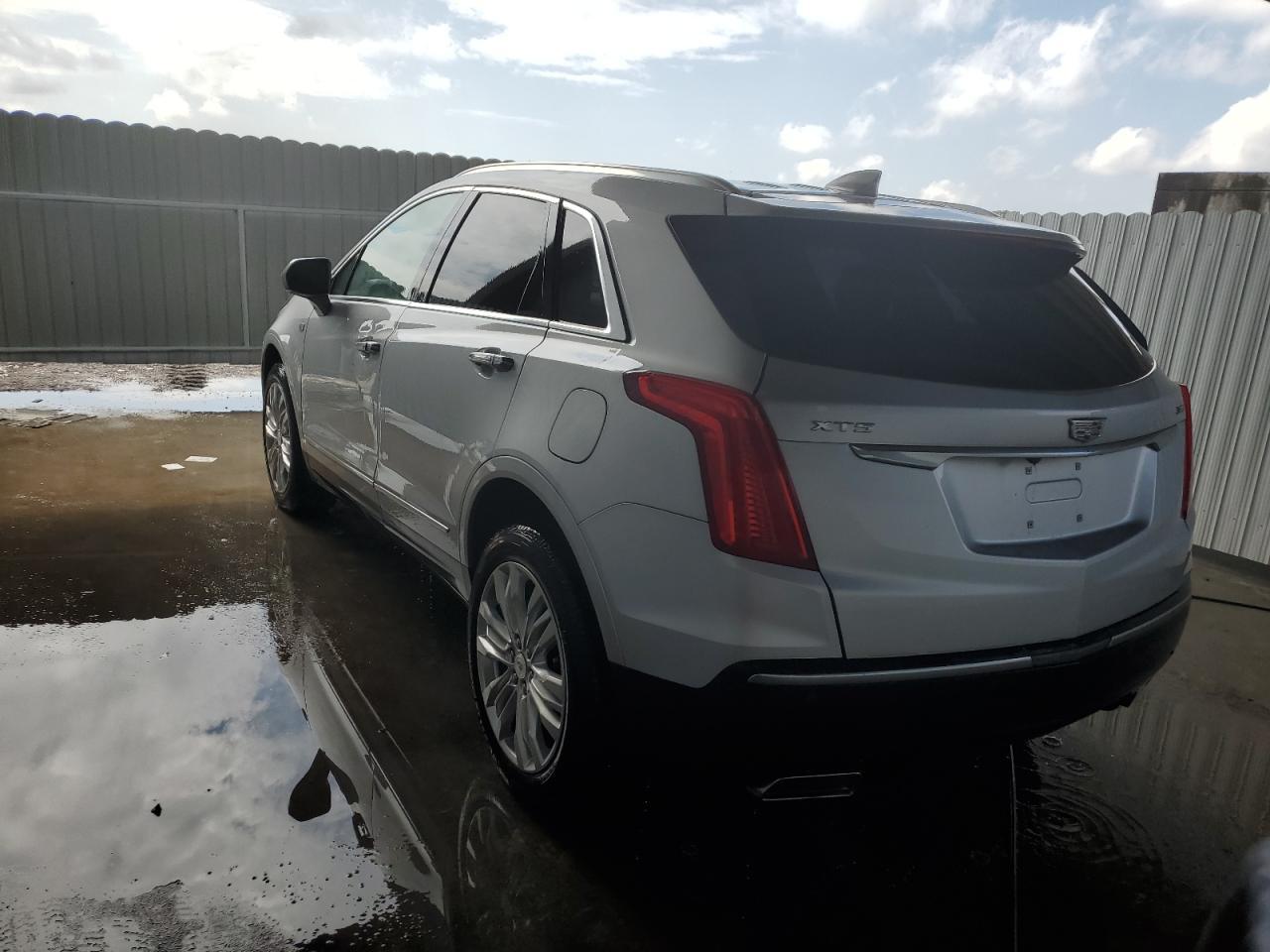 2018 Cadillac Xt5 Premium Luxury vin: 1GYKNERS0JZ131268