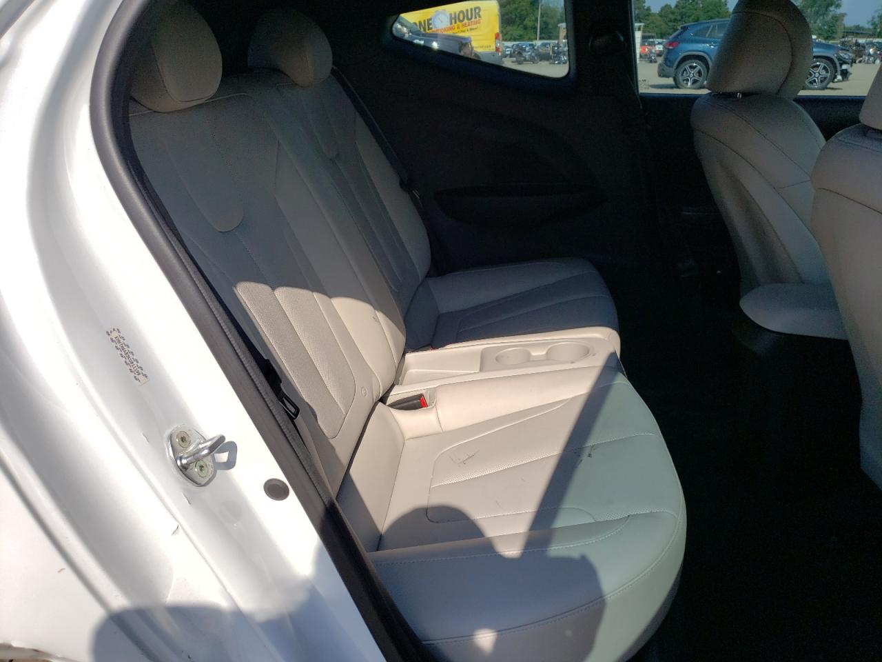 KMHTH6AB3KU011199 2019 Hyundai Veloster Turbo