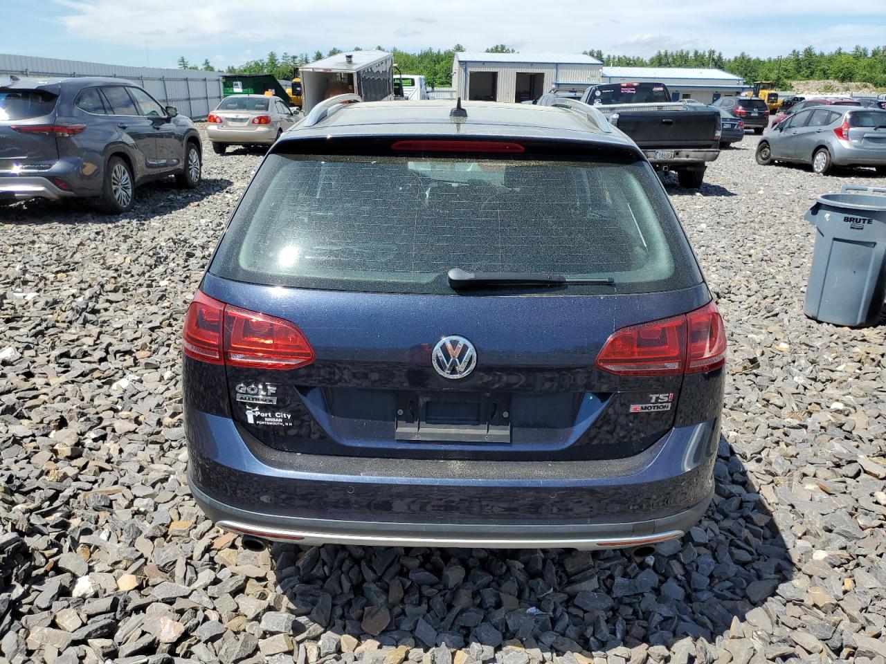 3VWH17AU8HM532984 2017 Volkswagen Golf Alltrack S