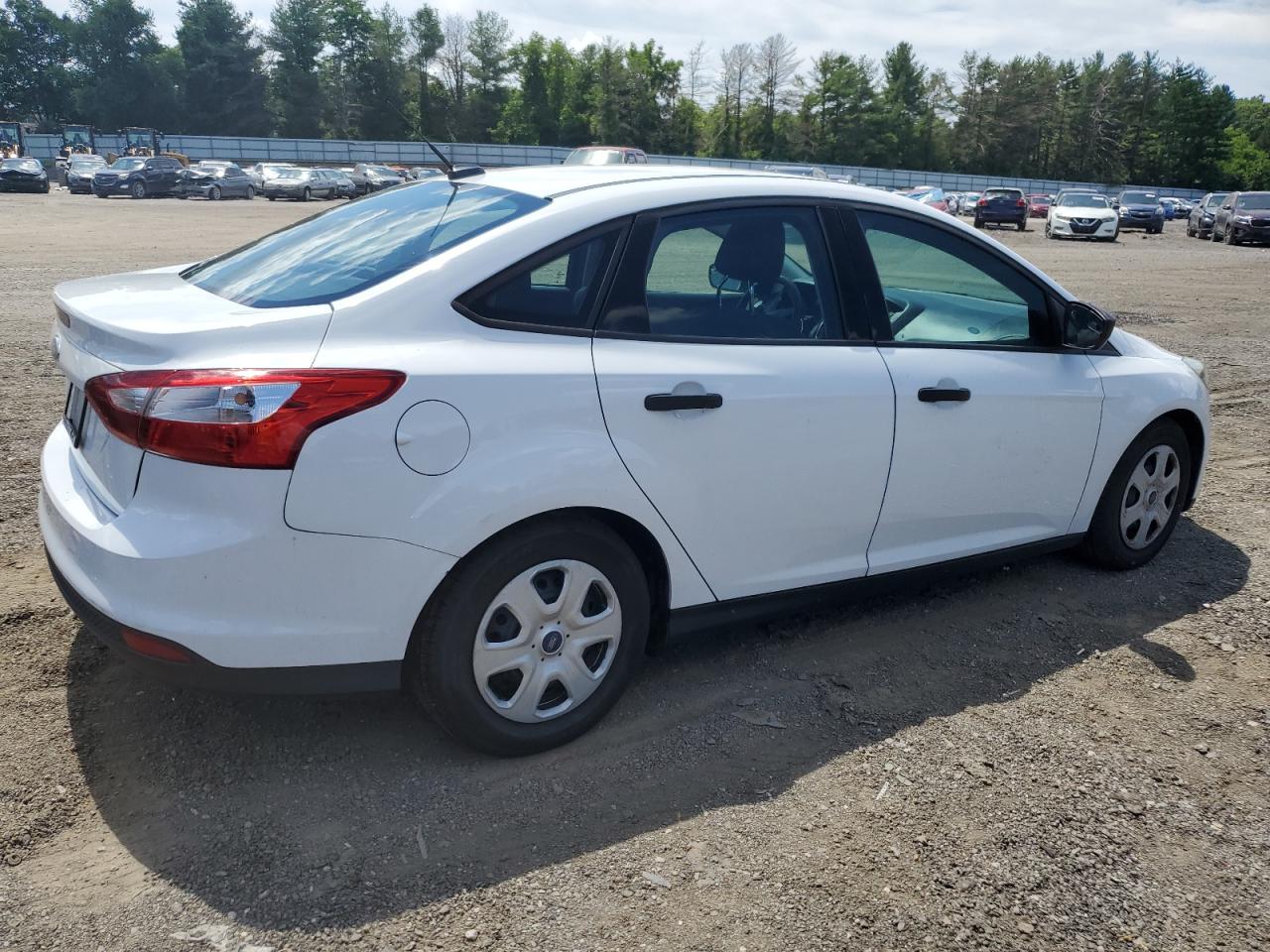 2014 Ford Focus S vin: 1FADP3E2XEL383028