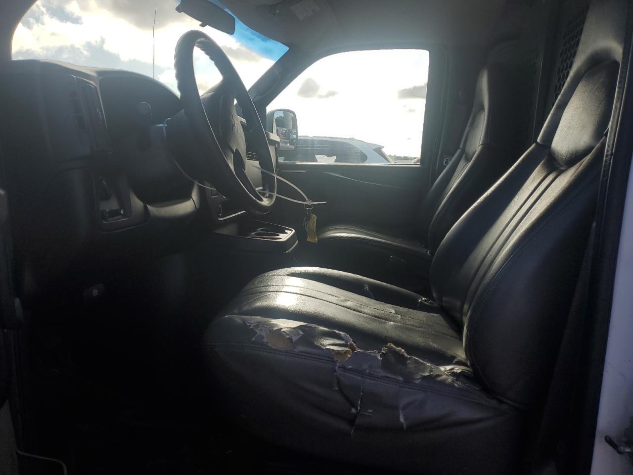 1GCFG15X161213317 2006 Chevrolet Express G1500