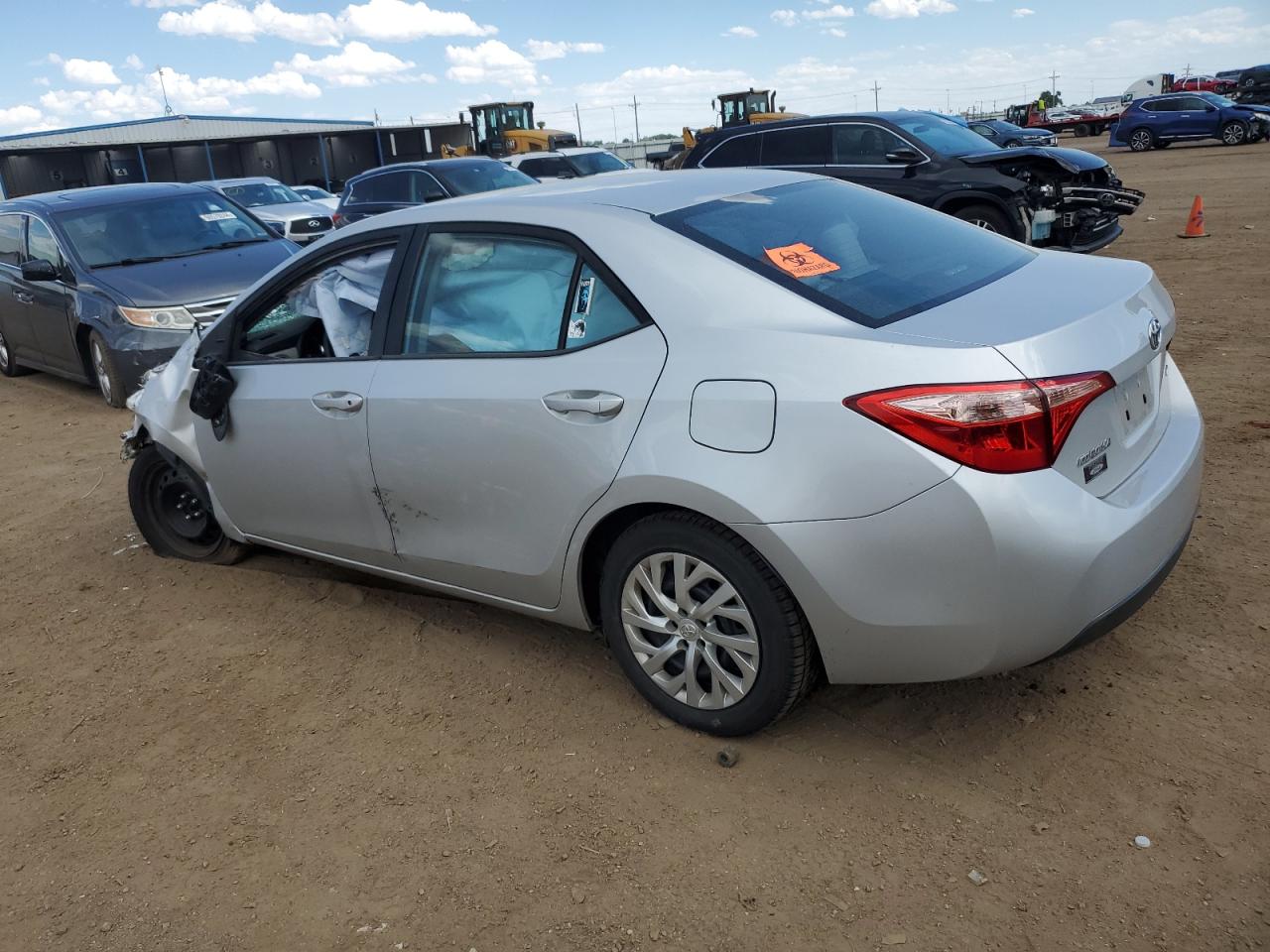 TOYOTA COROLLA L 2018 silver  gas 5YFBURHE3JP817150 photo #3