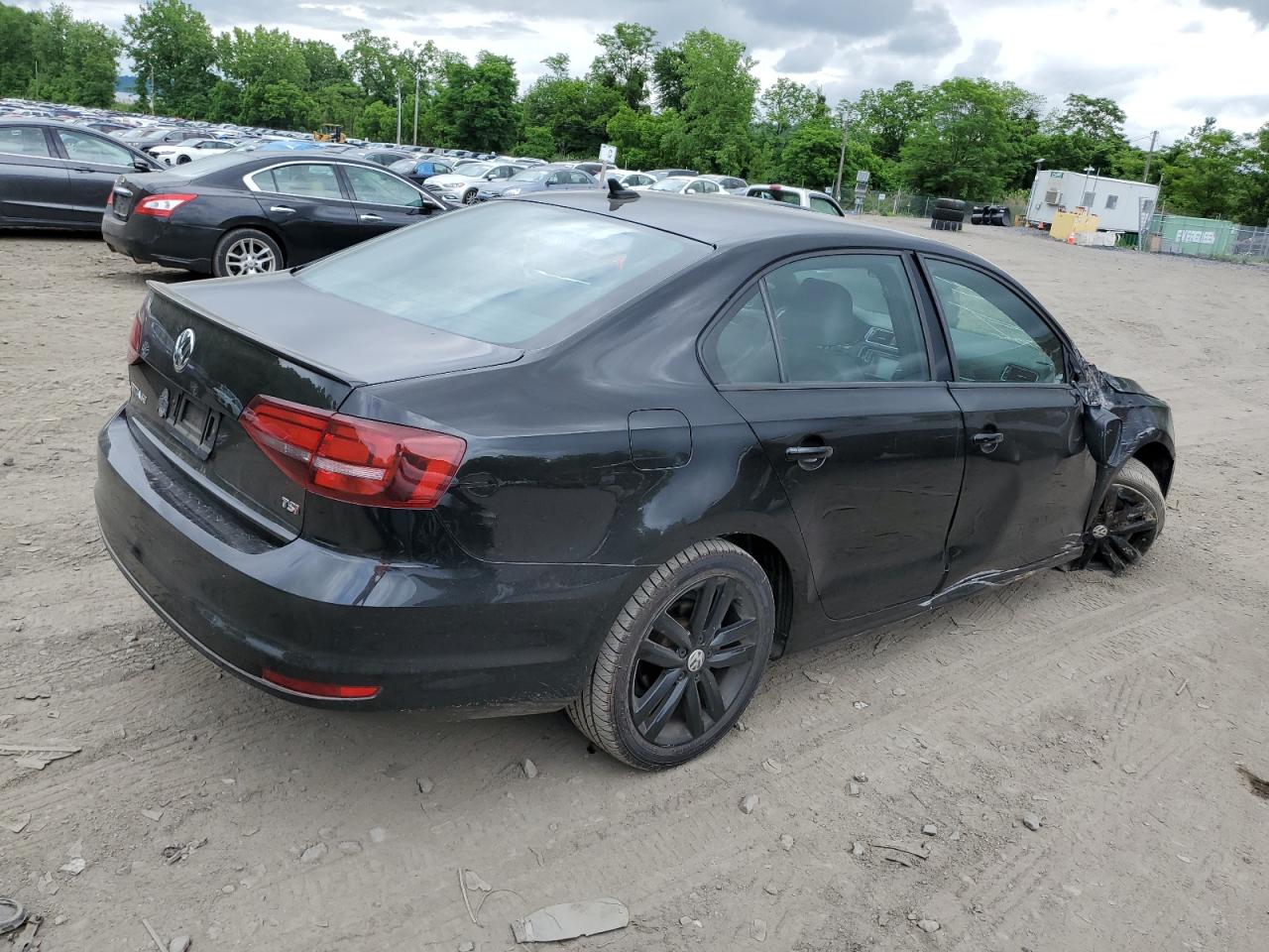 2018 Volkswagen Jetta Sport vin: 3VWD17AJ9JM220585