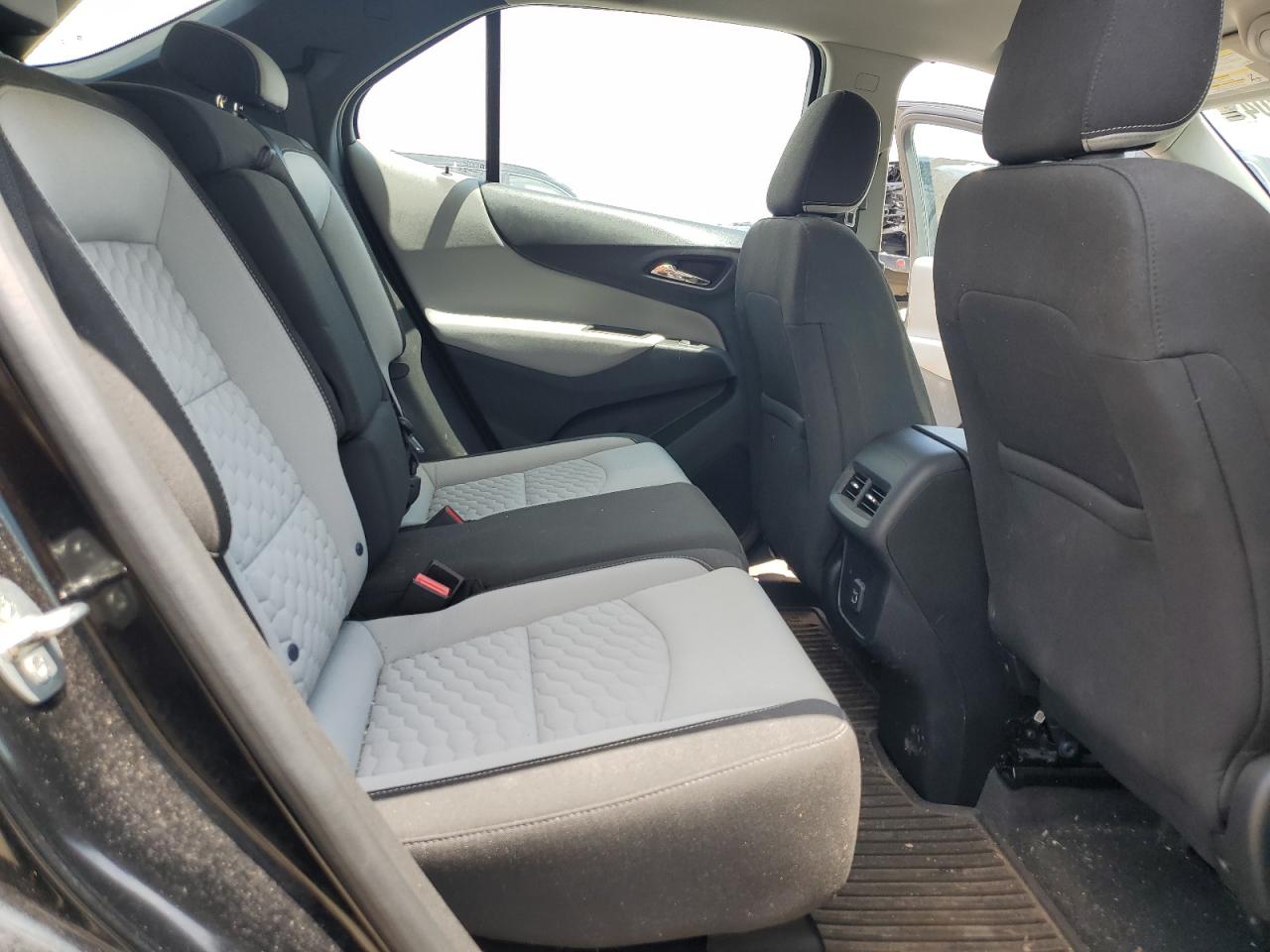 2GNAXHEV8K6136798 2019 Chevrolet Equinox Ls