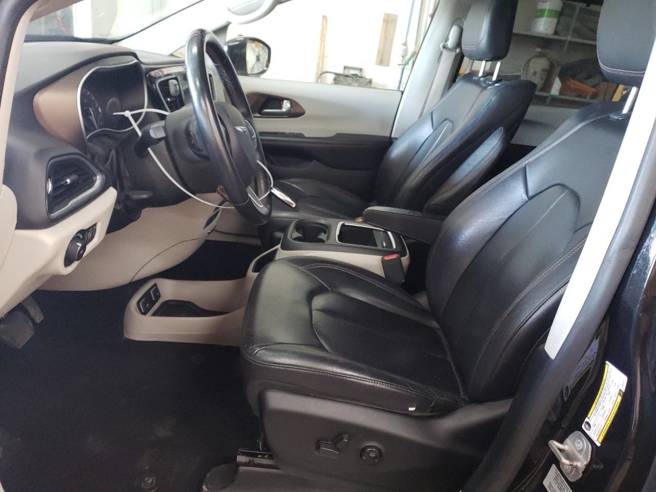 2C4RC1EG6HR752717 2017 Chrysler Pacifica Touring L Plus