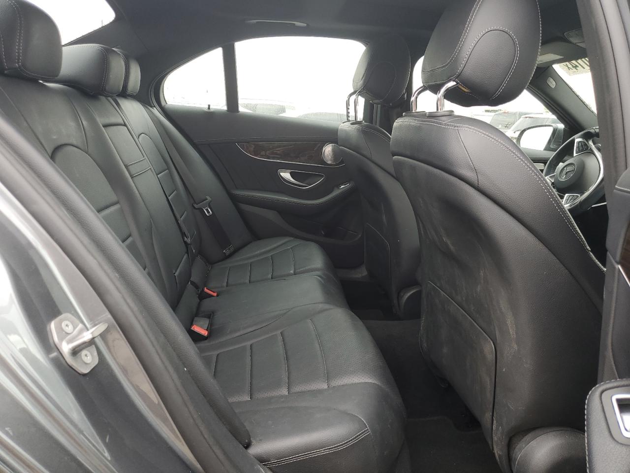 55SWF4KB5HU208952 2017 Mercedes-Benz C 300 4Matic