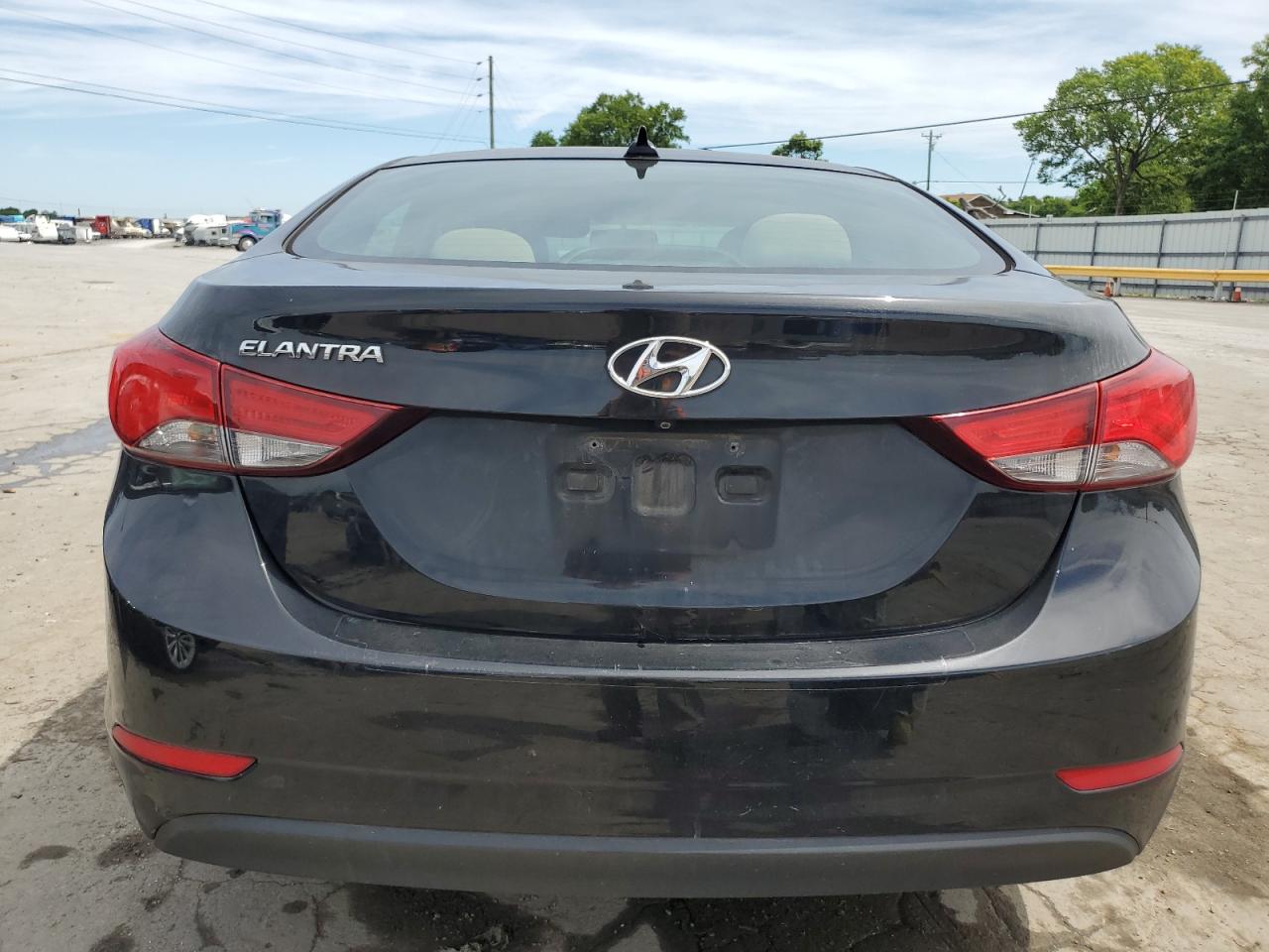 5NPDH4AE4GH674029 2016 Hyundai Elantra Se