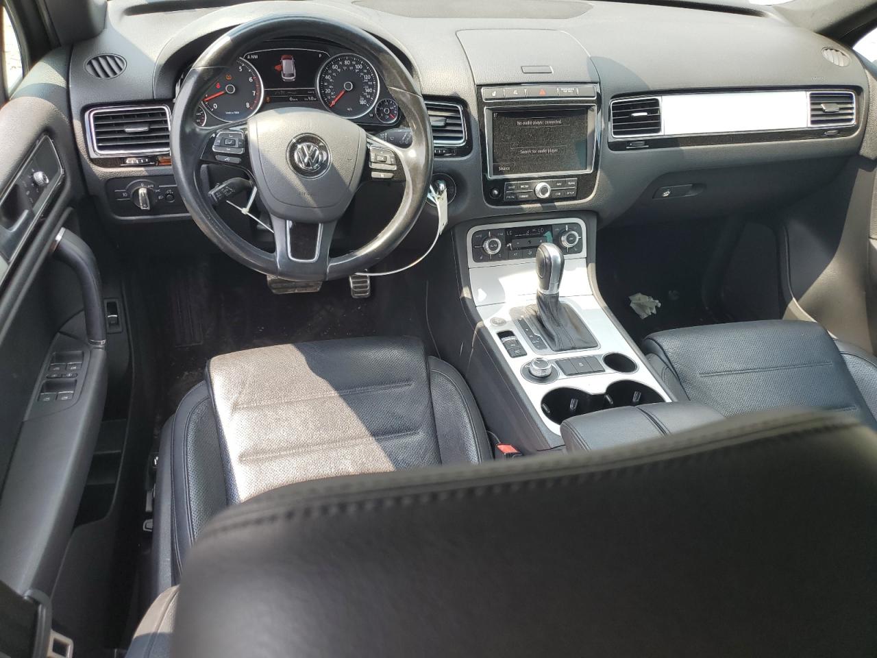 WVGRF7BP0HD003229 2017 Volkswagen Touareg Wolfsburg