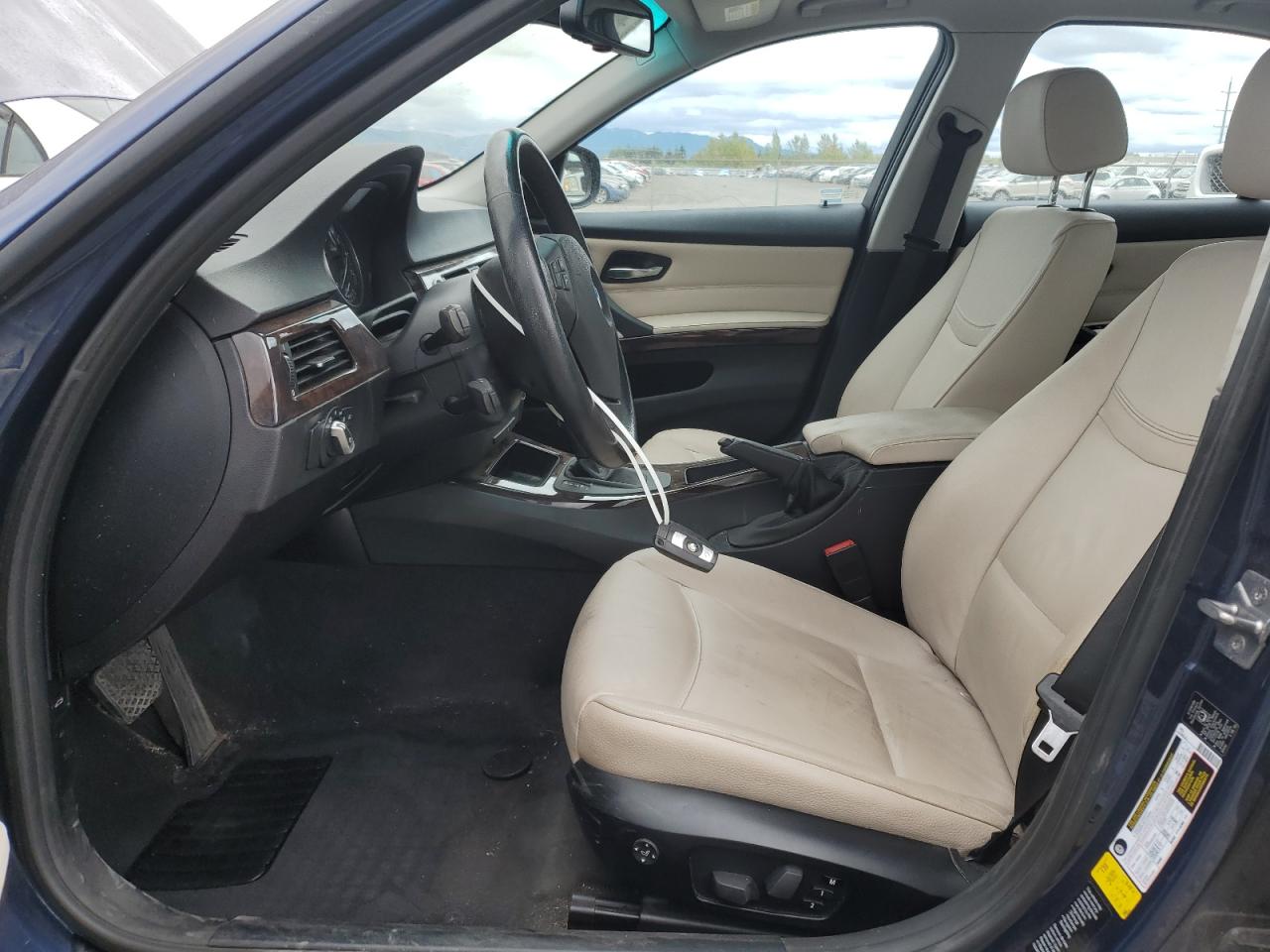 WBAPK5C50BA661938 2011 BMW 328 Xi Sulev