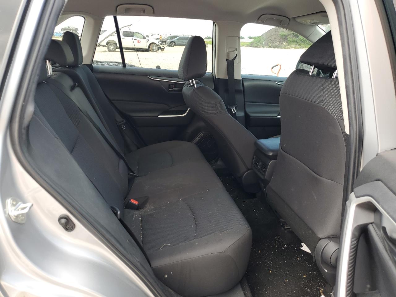 2T3H1RFV1NW220645 2022 Toyota Rav4 Le