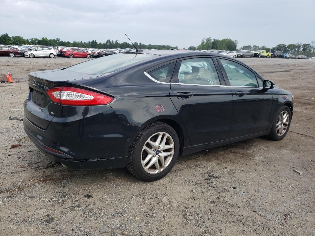 3FA6P0H71FR167392 2015 Ford Fusion Se