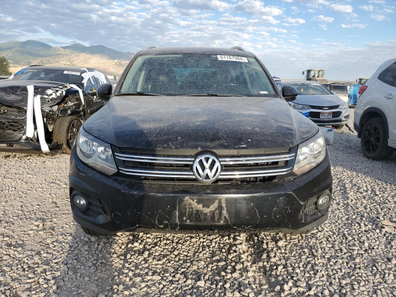 2012 Volkswagen Tiguan S vin: WVGAV7AX7CW518470