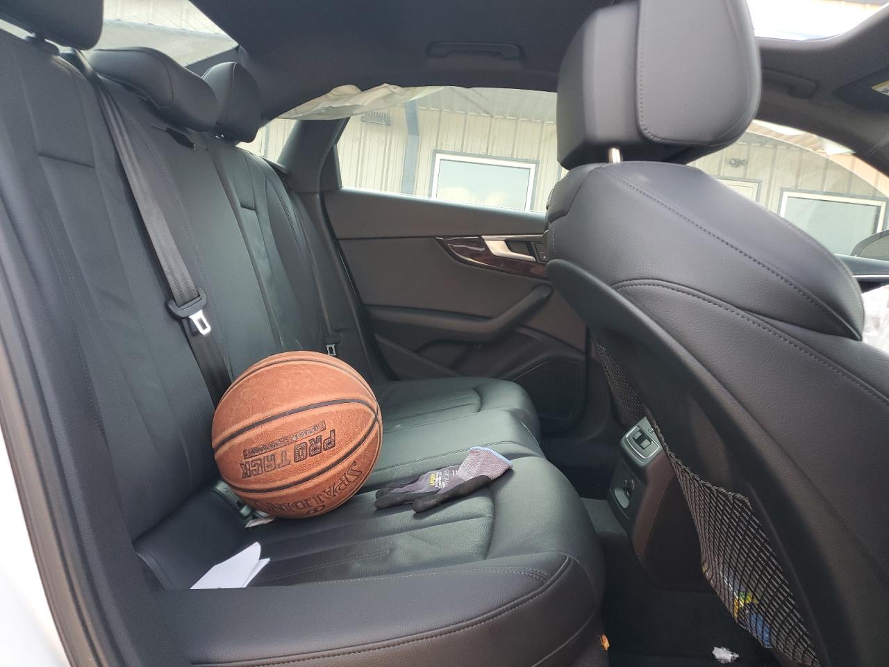 WAUENAF46HN019462 2017 Audi A4 Premium Plus