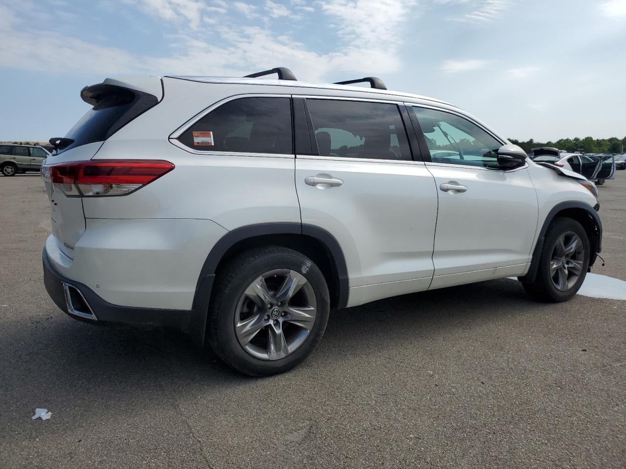 5TDDZRFH6KS720718 TOYOTA HIGHLANDER 2019