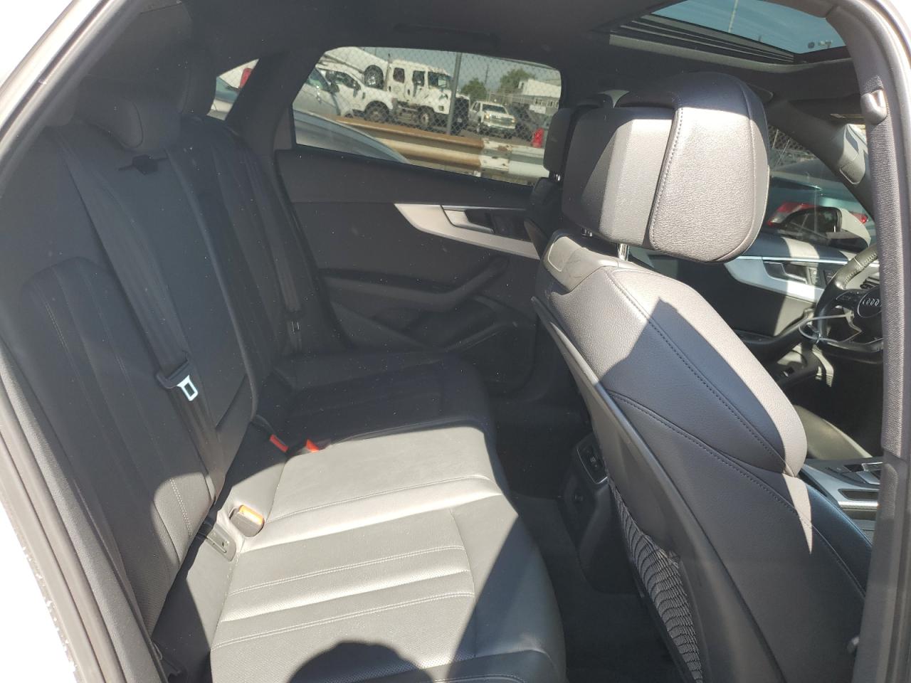 WAUENAF44HN014664 2017 Audi A4 Premium Plus