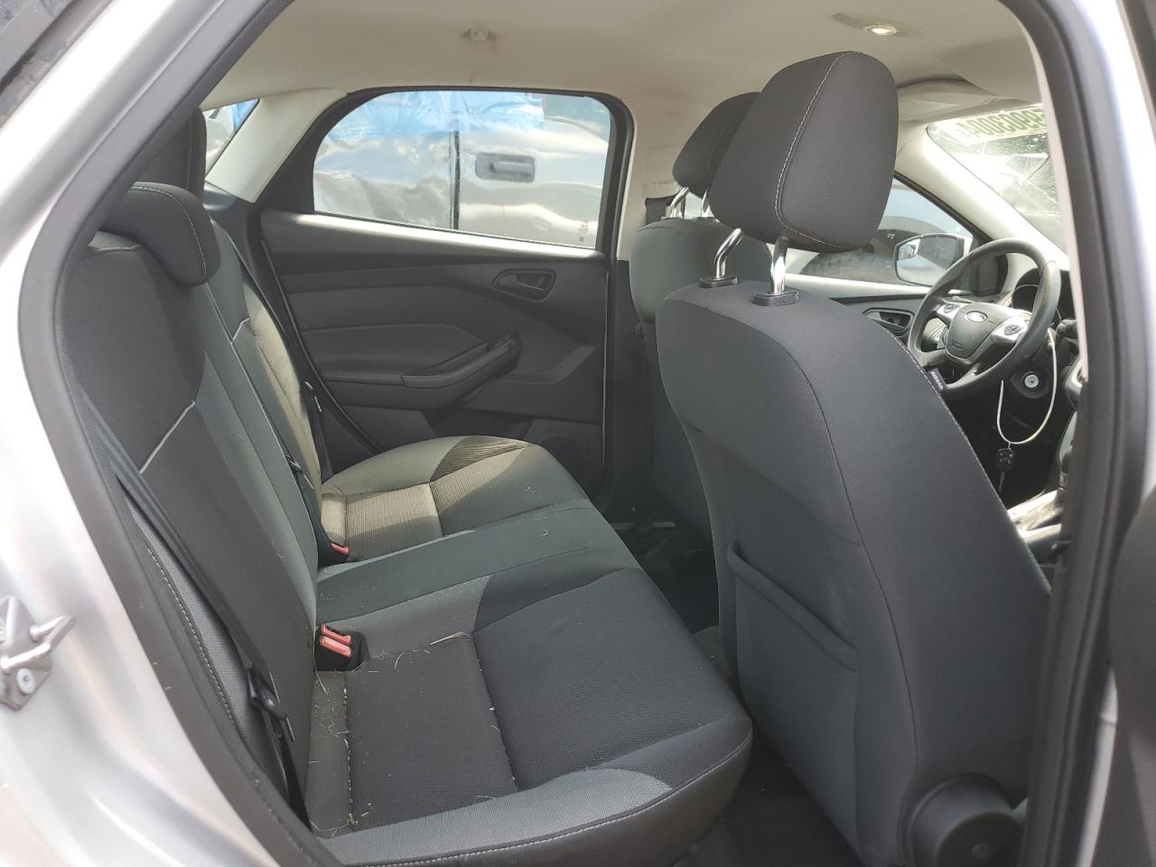 1FAHP3F26CL169912 2012 Ford Focus Se