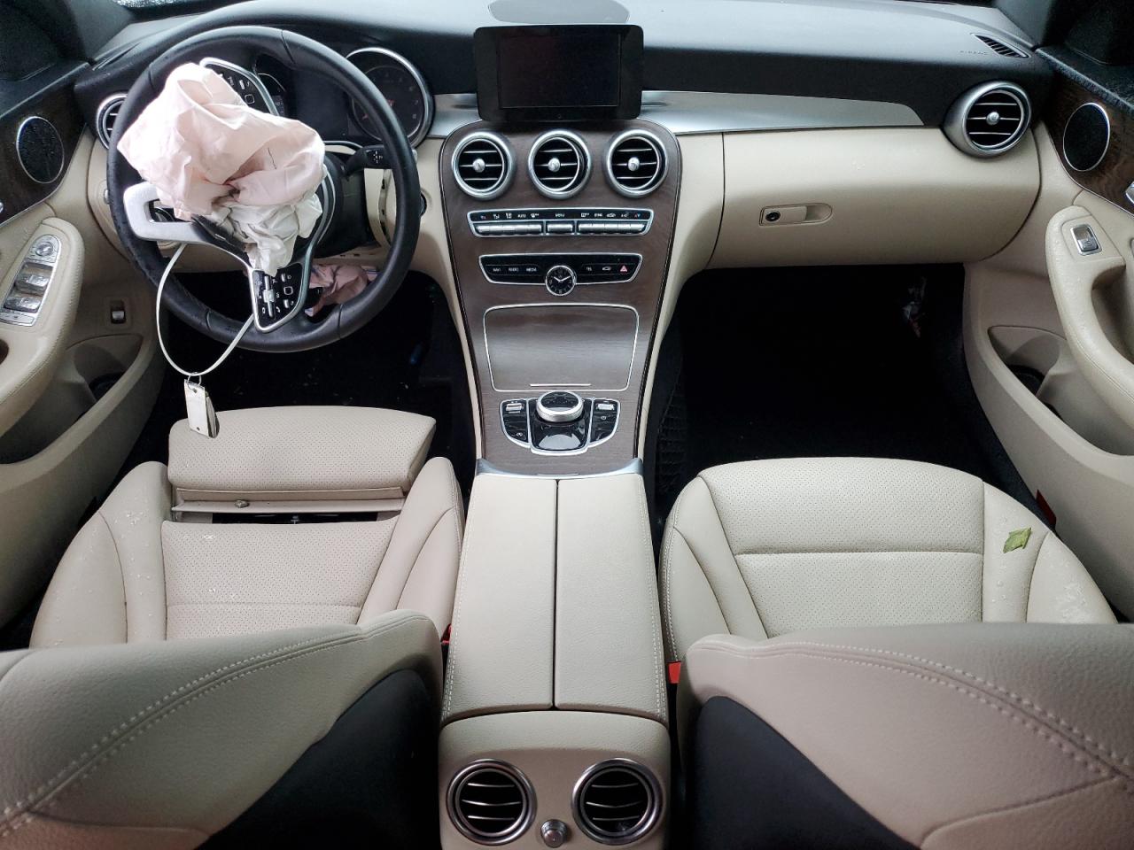 55SWF8DBXKU315698 2019 Mercedes-Benz C 300