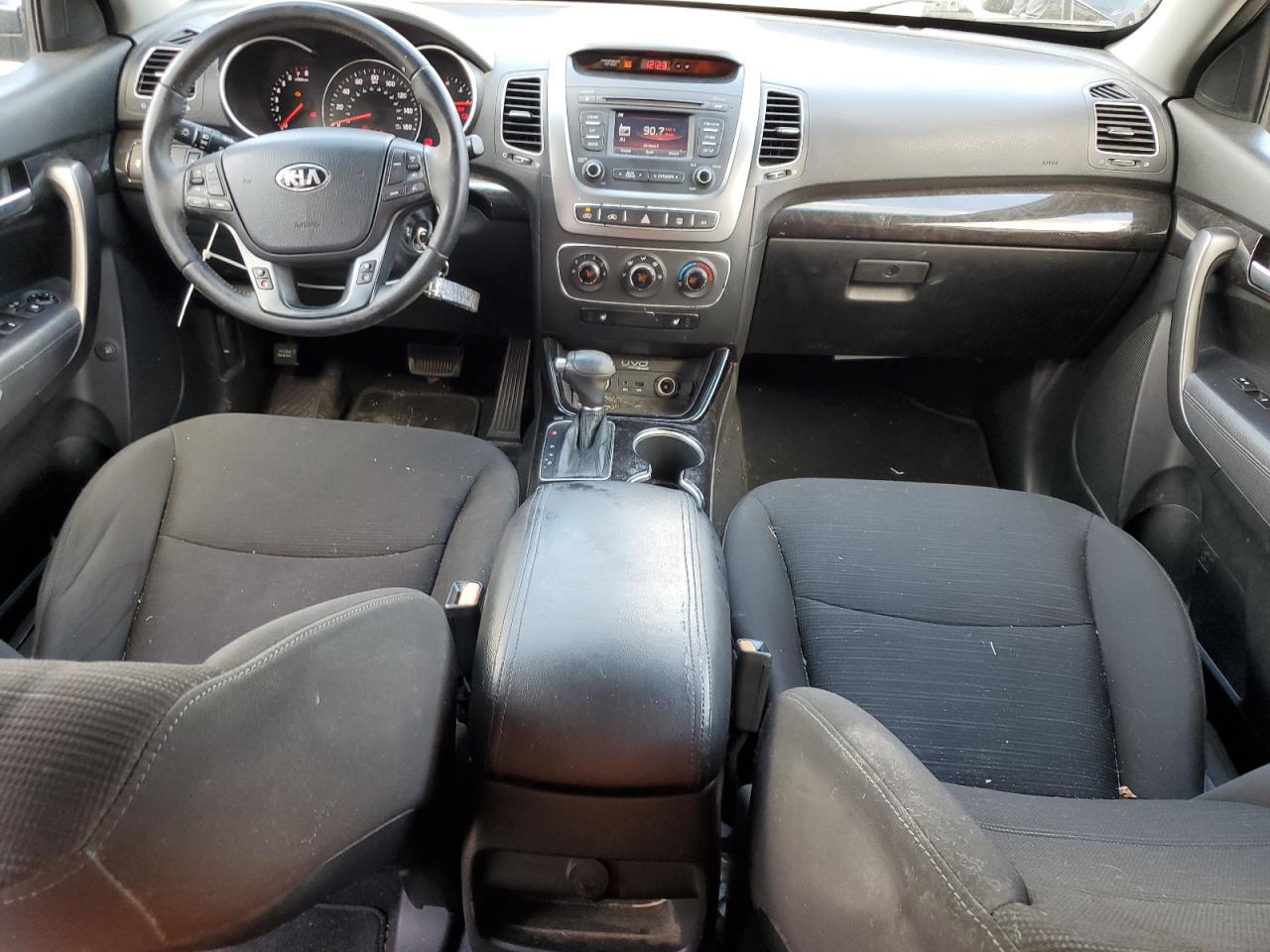 2014 Kia Sorento Lx vin: 5XYKT3A64EG449381