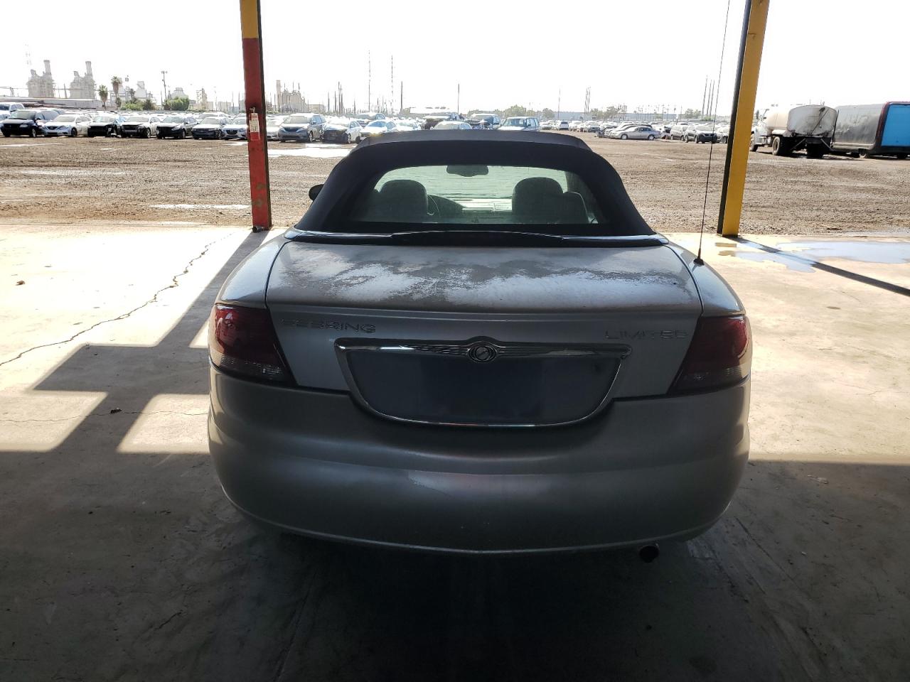 1C3EL65RX2N290992 2002 Chrysler Sebring Limited