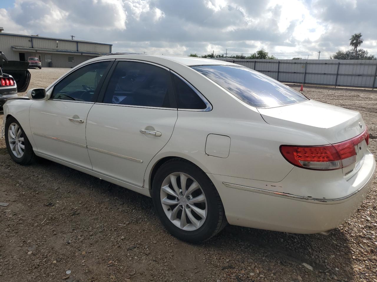 KMHFC46F06A121145 2006 Hyundai Azera Se