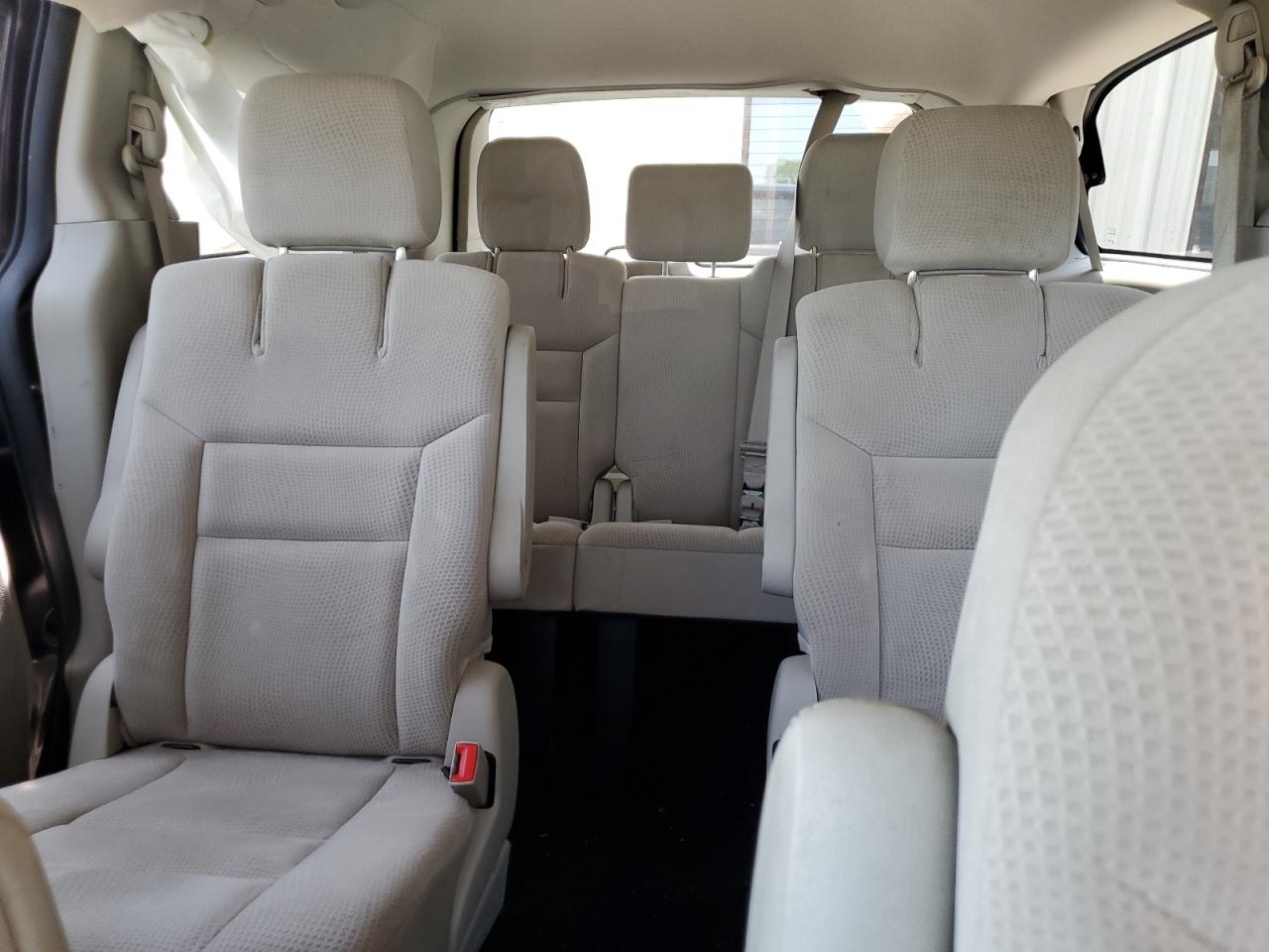 2C4RDGBG8JR146099 2018 Dodge Grand Caravan Se