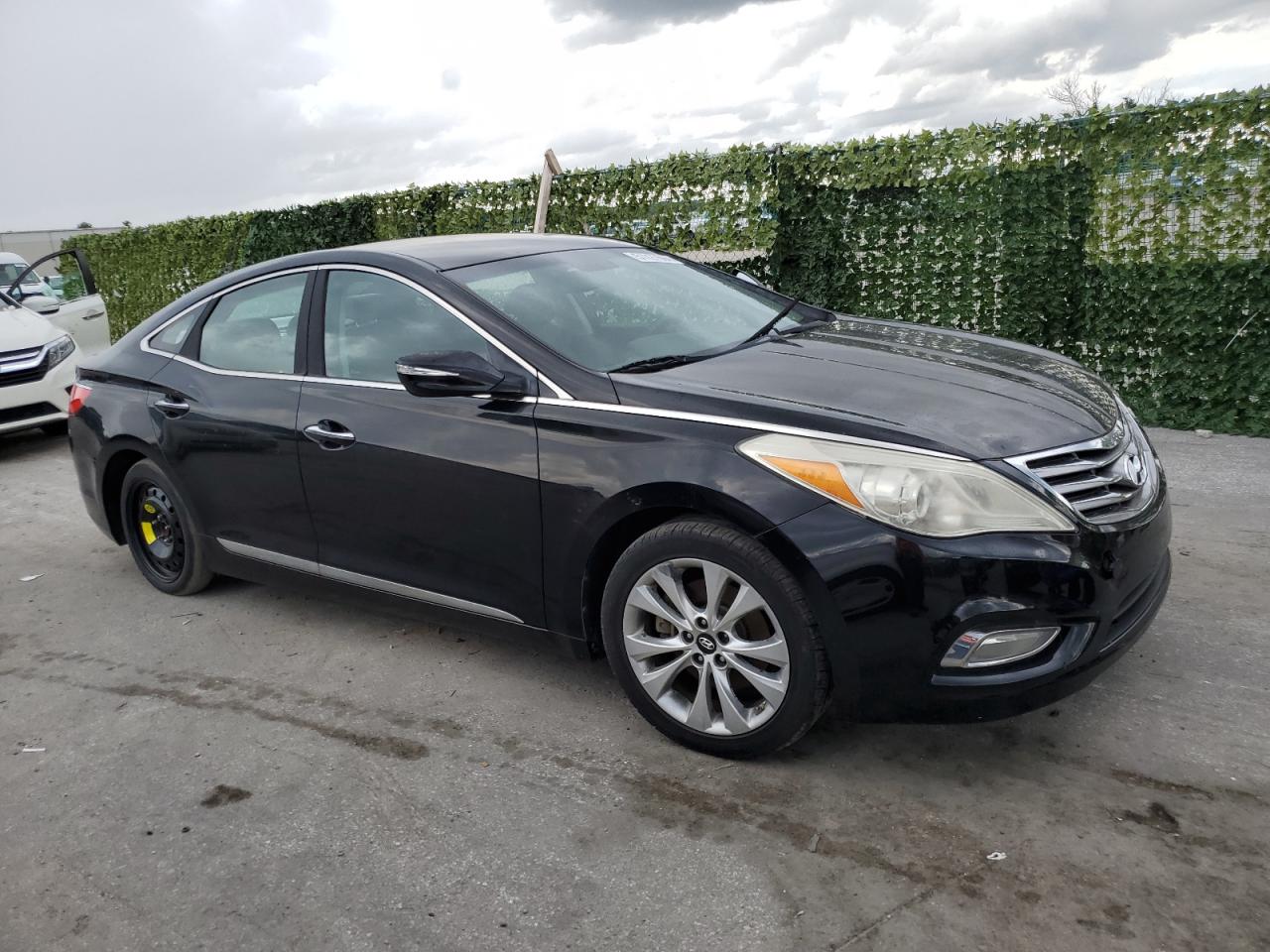 KMHFG4JG9CA137814 2012 Hyundai Azera Gls