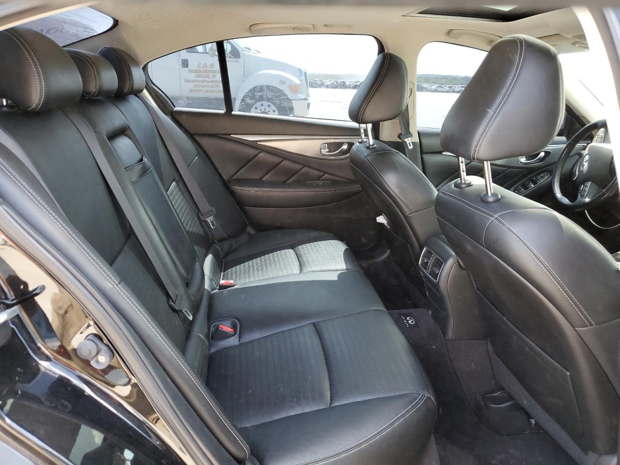 JN1BV7ARXEM683098 2014 Infiniti Q50 Base